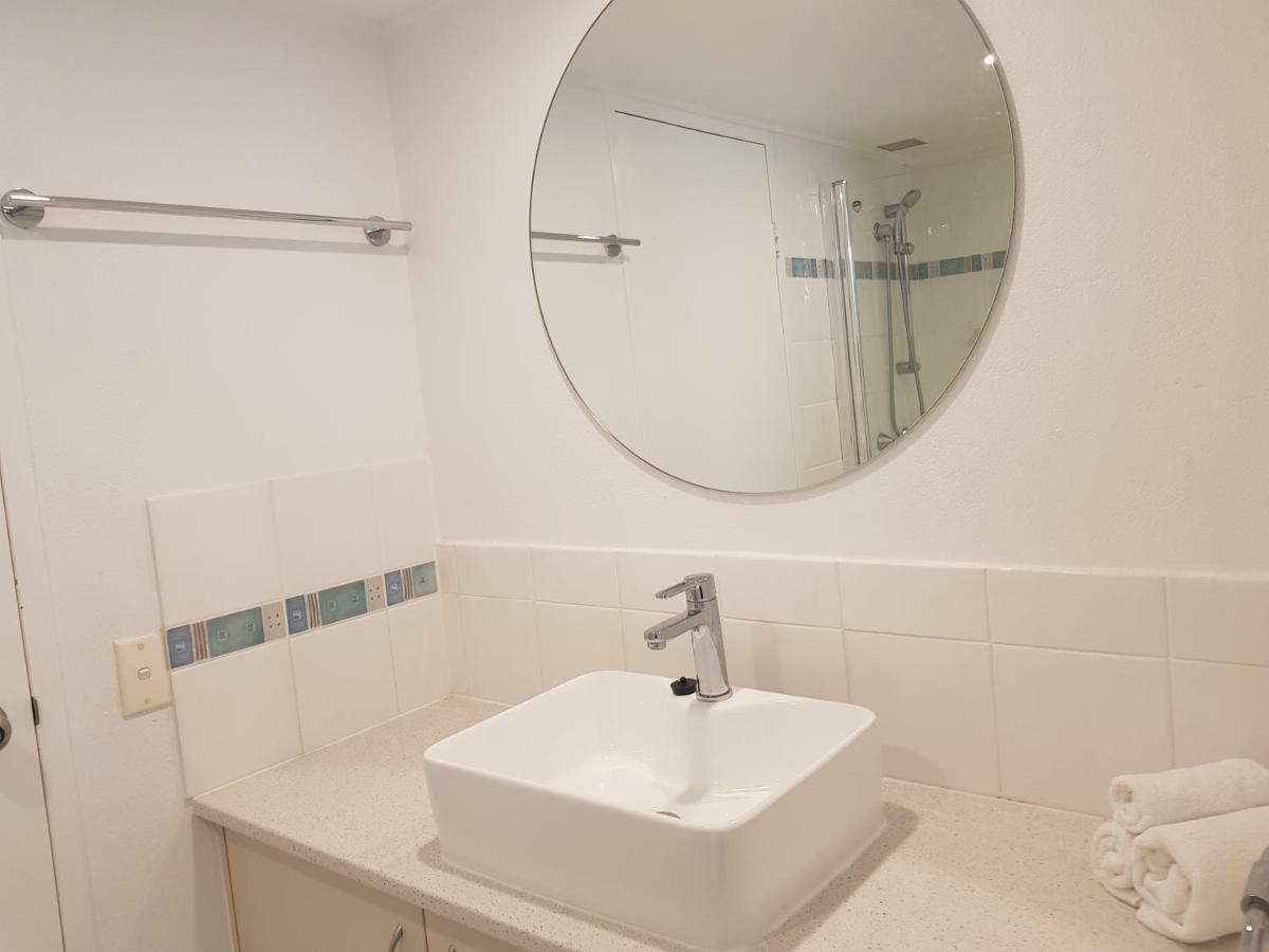 Casablanca Beachfront Apartments Bribie Island North Dış mekan fotoğraf